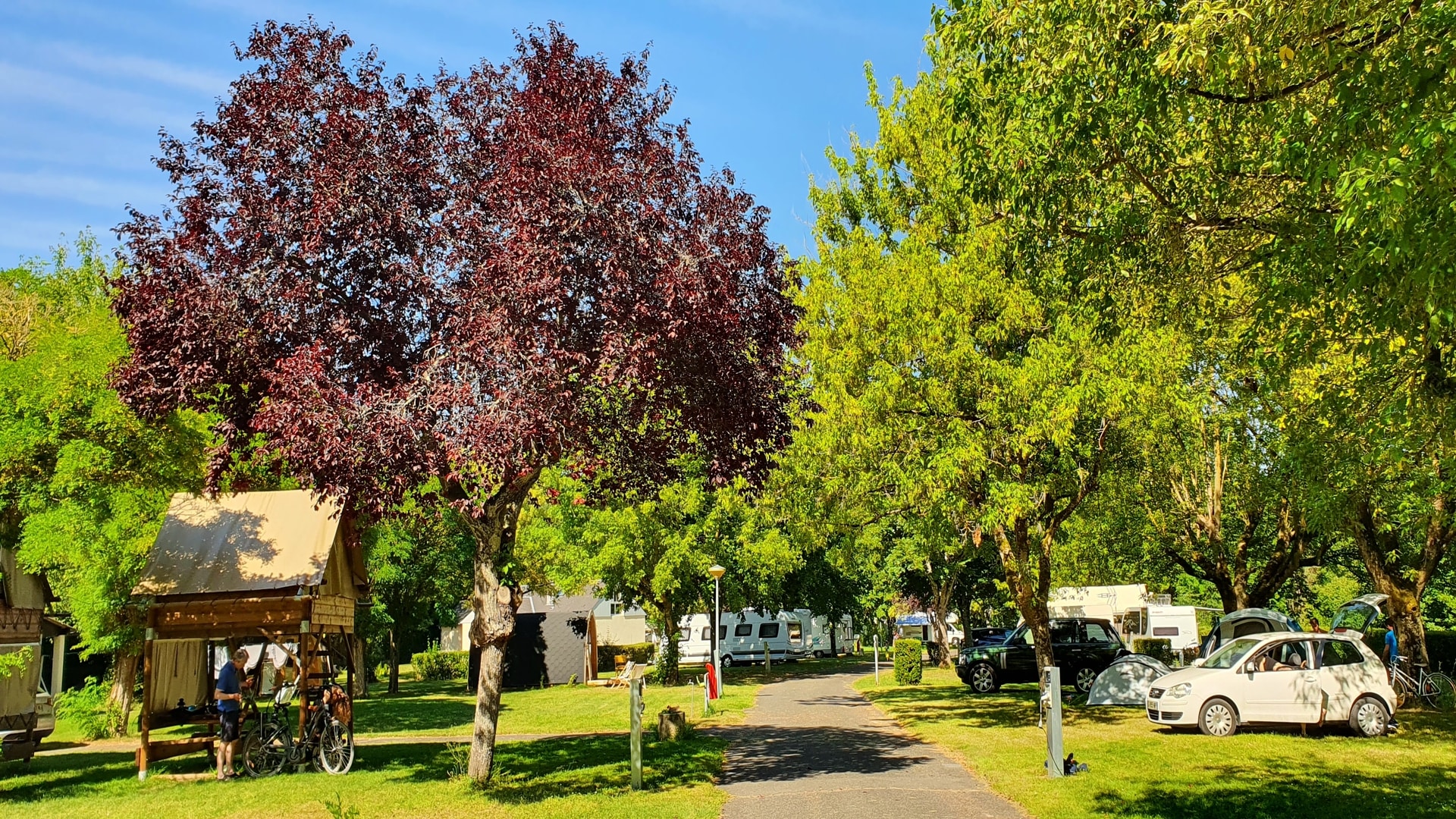Camping Le Pâtis — Camping vanlife à Les Aynans, Bourgogne-Franche-Comté