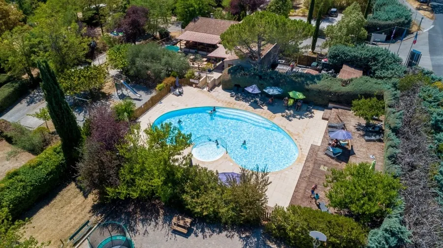Camping Les Routes de Provence — Camping vanlife à Riez, Provence-Alpes-Côte d'Azur