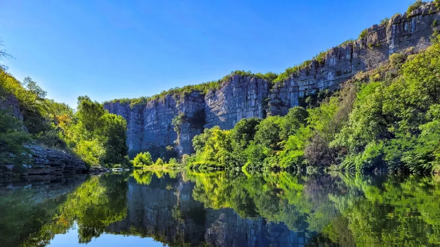 Camping Lou Rouchetou — Camping vanlife à Larrau, Pays Basque