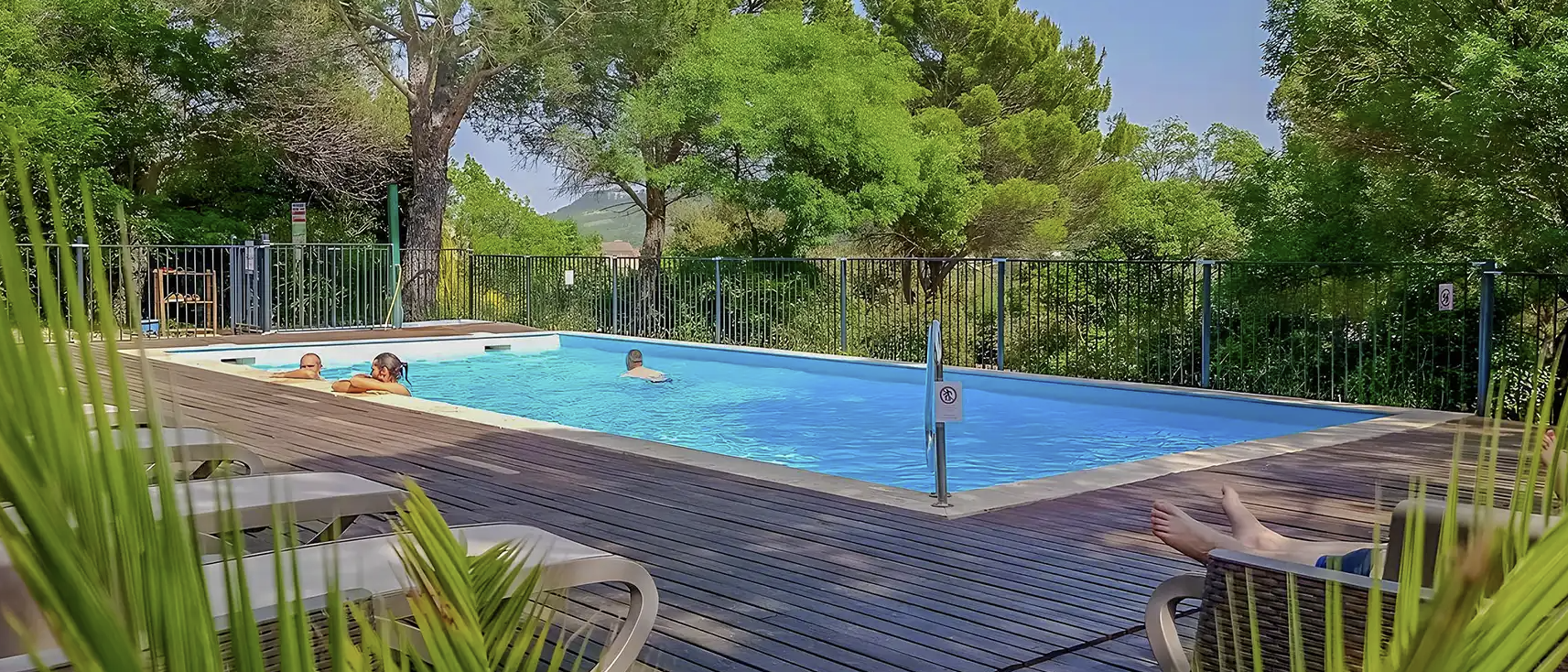 Camping Les Terrasses — Camping vanlife à Saint-Chinian, Occitanie