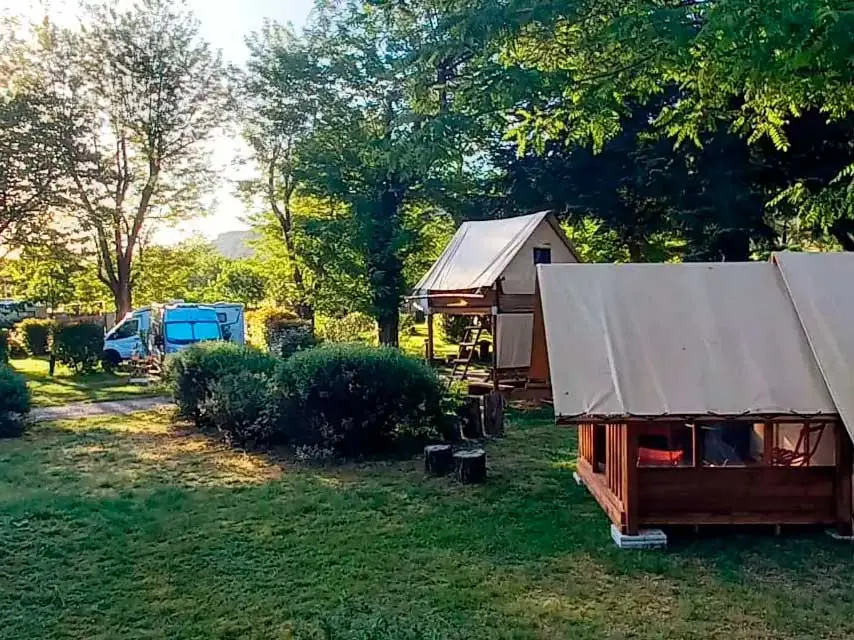Camping Castanhada — Camping vanlife à Paulhac, Haute-Vienne